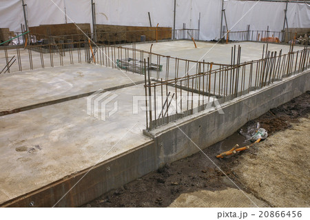 建築工事、一階床用コンクリート 20866456