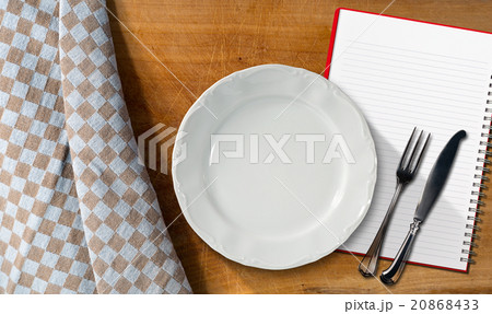 Notebook Plate and Cutlery 20868433