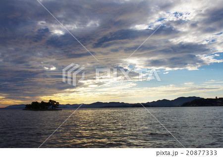 宍道湖の夕日 20877333