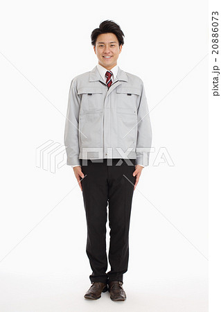 制服を着た男性 20886073