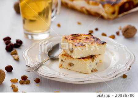 Appetizing cottage cheese casserole with raisins 20886780