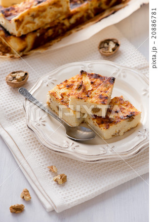 Appetizing cottage cheese casserole with raisins 20886781