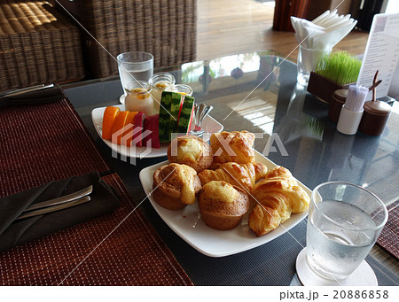 ベトナムビーチリゾートの朝食 20886858