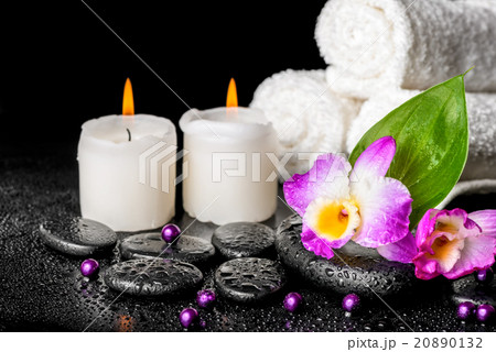 spa background of orchid dendrobium, green leaf 20890132