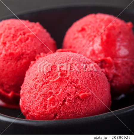 Ice cream cherry, raspberry, strawberry, cranberry Ice cream cherry, raspberry, strawberry, cranberry 20890925