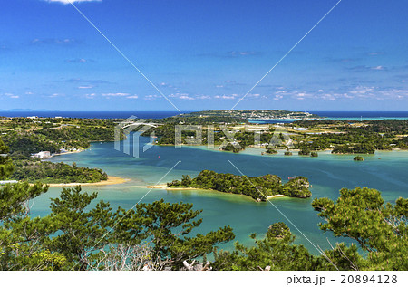 沖縄 嵐山展望台から羽地内海の眺めの写真素材 4128