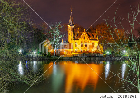 Fairytale night landscape at Lake Minnewater in 20899861