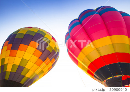 Hot air balloon colourful in the garden Hot air balloon colourful in the garden 20900940