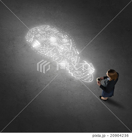 Businesswoman with coffee cup 20904236