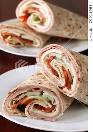Tortillas with ham, cheese and vegetables Tortillas with ham, cheese and vegetables 20915963