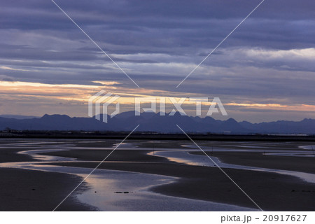 夕日の真玉海岸 20917627