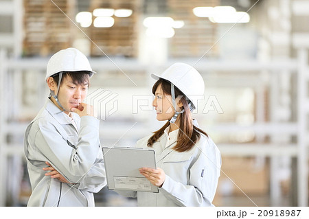 物流　倉庫　働く人々　 20918987