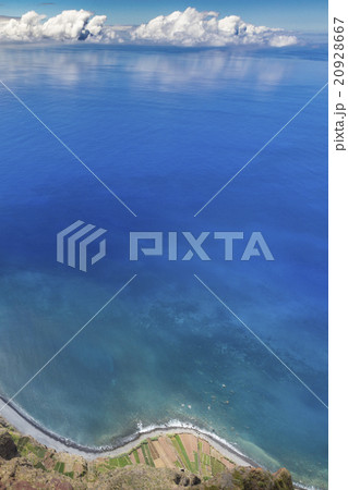 Amazing view from the highest Cabo Girao cliff 20928667