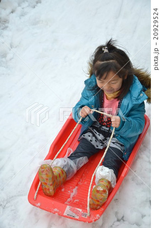 雪遊び 20929524