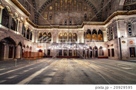 Blue Mosque interior 20929595