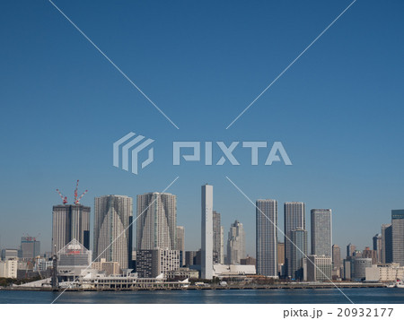東京港と高層ビル街 東京港と高層ビル街 20932177