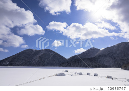 厳冬期の然別湖 厳冬期の然別湖 20936747