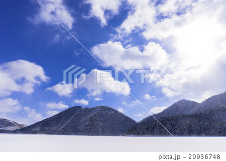 厳冬期の然別湖 20936748