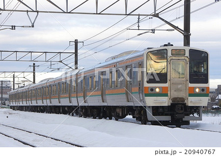 雪の両毛線211系（5両編成） 20940767