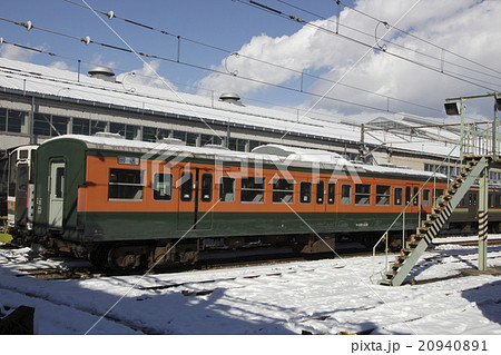 上越線115系電車 サハ115 の写真素材 9401