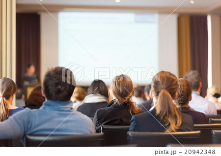 Audience in the lecture hall. 20942348