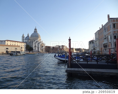イタリアｰヴェネツィア　運河 20950819