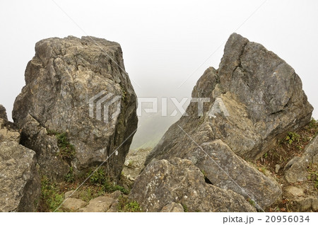 鬼ヶ岩ノ頭の巨岩 鬼ヶ岩ノ頭の巨岩 20956034