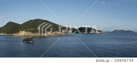 仙酔島と仙酔島連絡船 鞆の浦 広島県 福山の写真素材