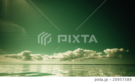 Beautiful seascape sea horizon and sky. 20957389