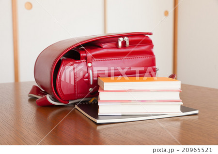ランドセルと教科書イメージ 20965521