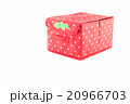 empty red box 20966703