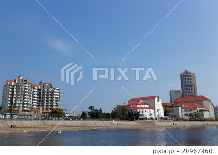 宝塚大劇場と武庫川 20967960