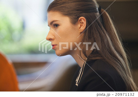 スーツの外国人女性 スーツの外国人女性 20971132