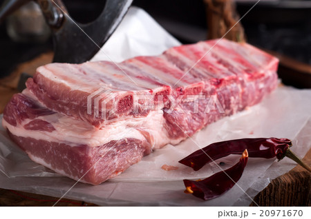 Raw ribs  on a  wooden table 20971670