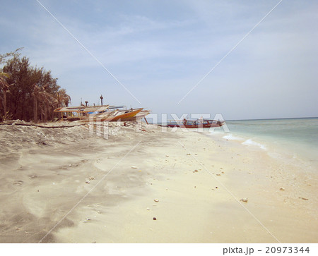 Vintage Beach Background 20973344