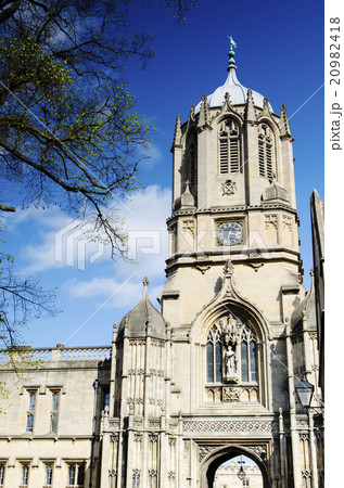 Tom Tower of Christ Church, Oxford University 20982418