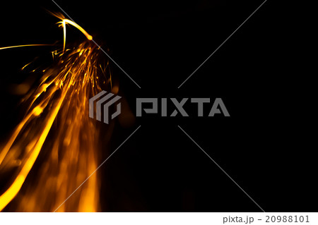 sparks comet like in dark 20988101