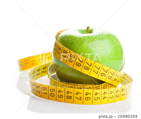 apple with measuring tape 20990269