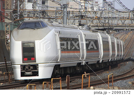 東北線を行く特急草津号：651系電車 20991572
