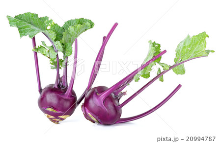 Purple kohlrabi isolated on the white background 20994787