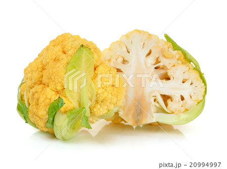 cauliflower isolated on the white background 20994997