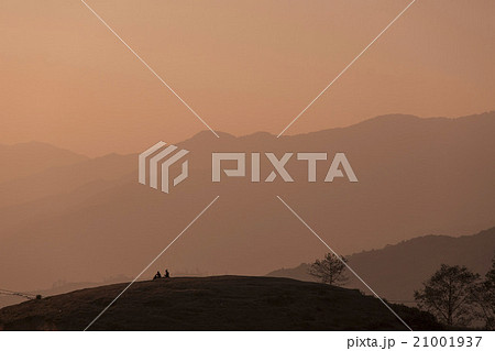 ネパール王国ナガルコットの夕暮れ 21001937
