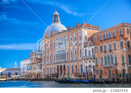 Grand Canal with gondolas in Venice, Italy Grand Canal with gondolas in Venice, Italy 21002543