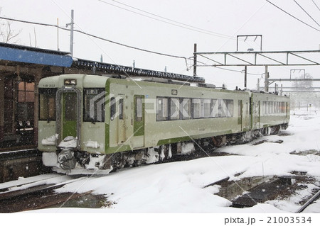 冬の飯山線キハ110形（十日町駅） 21003534