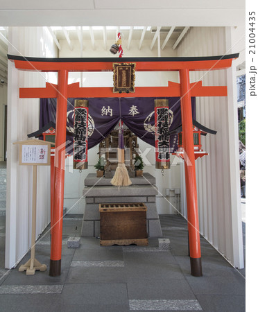 銀座にある歌舞伎稲荷神社(東京都中央区) 銀座にある歌舞伎稲荷神社(東京都中央区) 21004435