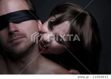 Female vampire 21004633