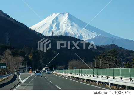 山梨県 富士山 中央自動車道の写真素材