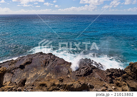 ハワイ　(Hawaii Honolulu Halona Blowhole Lookout) 21013802