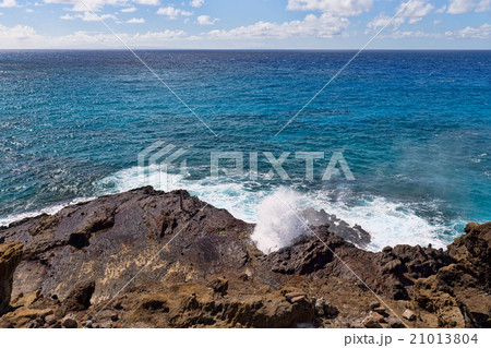 ハワイ　(Hawaii Honolulu Halona Blowhole Lookout) 21013804