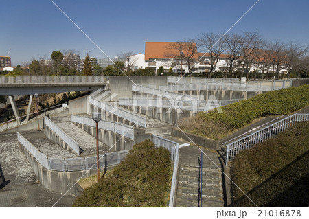 多摩ニュータウンの暮らしと環境・幾何学の自転車道 多摩ニュータウンの暮らしと環境・幾何学の自転車道 21016878
